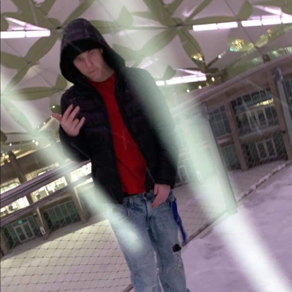 Meet your Posher, Thurston - Picture 1 of 1